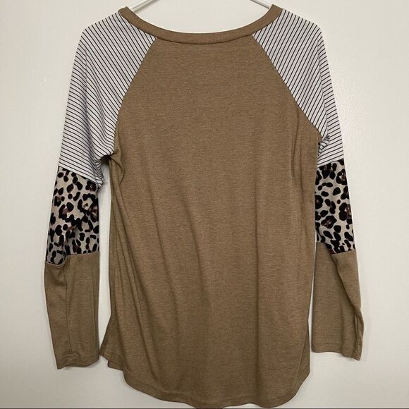 COPY - Color Block Long Sleeve Striped cheetah print round  Neck Pullover T Shi… - Picture 6 of 9